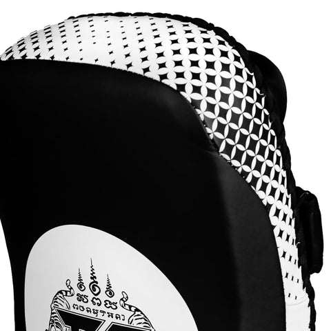 [Pre-Order] TUFF Muay Thai Kick Pads Black